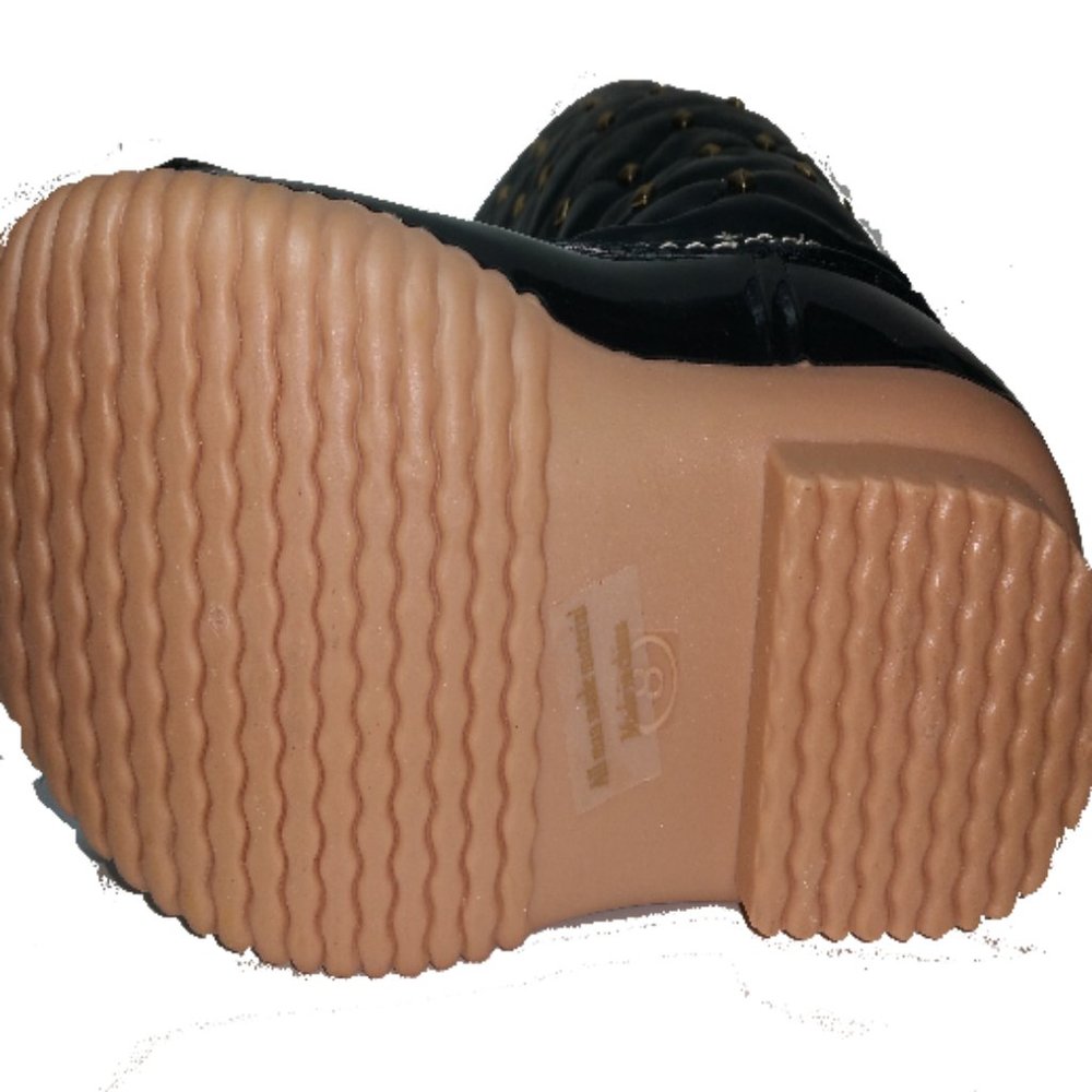 Boots - Picture 4 of 6